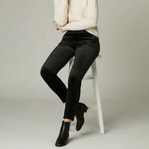 Chico's The Ultimate Fit Juliet Velveteen Ankle Pants NWT Women's Sz 1 (M) Black